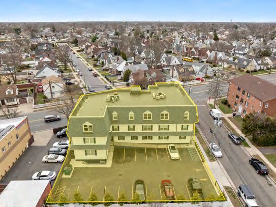 More Photos Of 533 Greenwich St, Hempstead Apartments For Sale