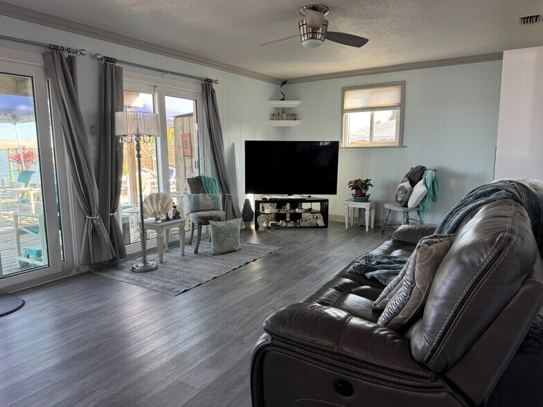 More Photos Of 6557 US Highway 1, Rockledge Flex For Sale