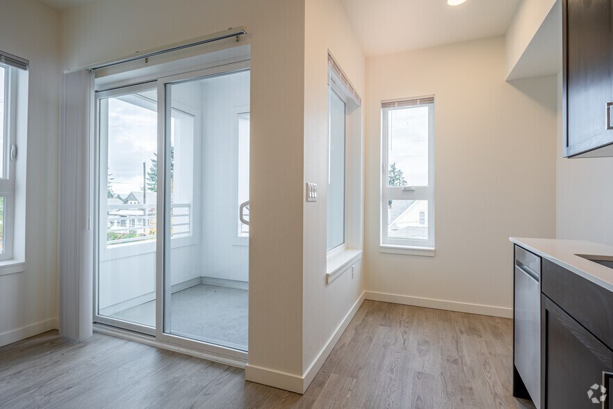 More Photos Of 330 NE Dekum St, Portland Apartments For Sale