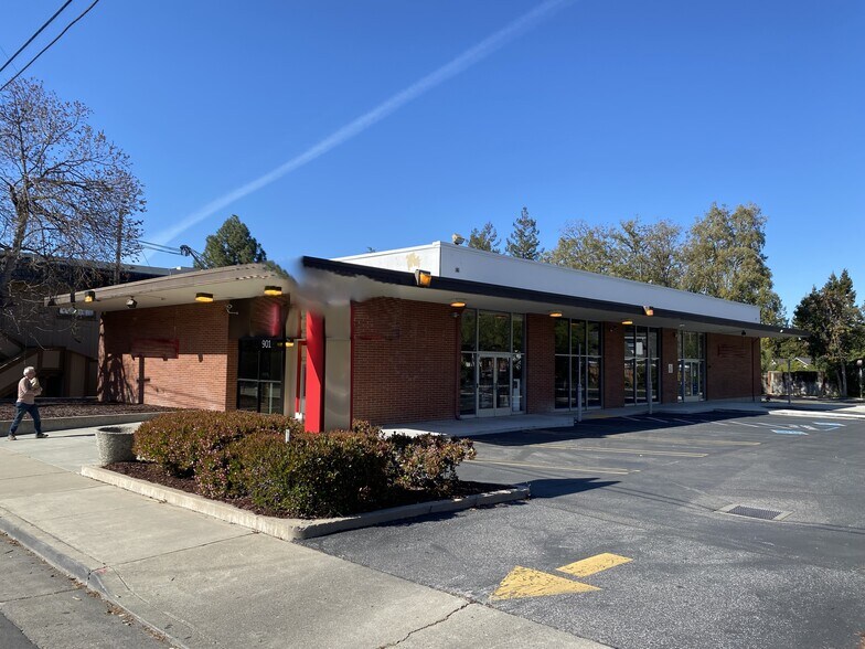 More Photos Of 901 Fremont Ave, Los Altos Bank For Sale