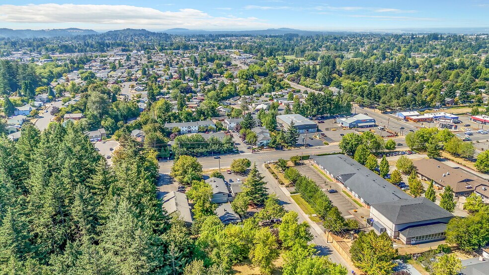 Primary Photo Of 3240-3320 NE 8th St, Gresham Apartments For Sale