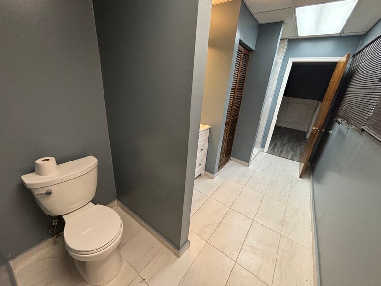More Photos Of 1798 Montreal Cir, Tucker Office For Sale