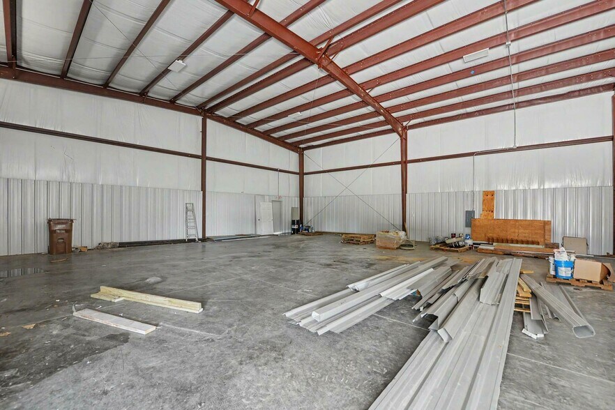 More Photos Of 3291 Warrior Dr, D'Iberville Light Distribution For Lease