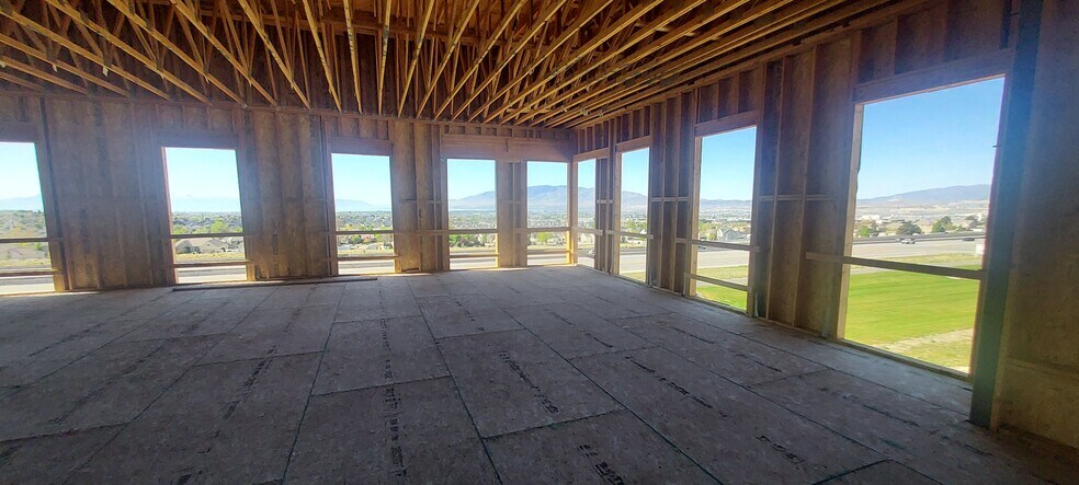 More Photos Of 573 W Sunrise Way, Lehi Office For Sale