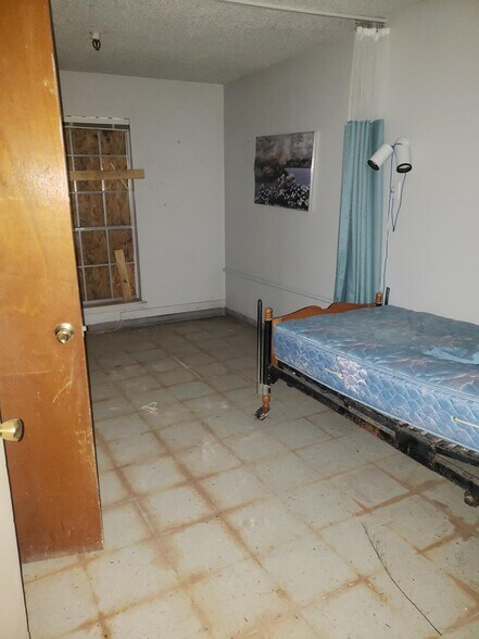 More Photos Of 600 E California Ave, Walters Congregate Senior Housing For Sale