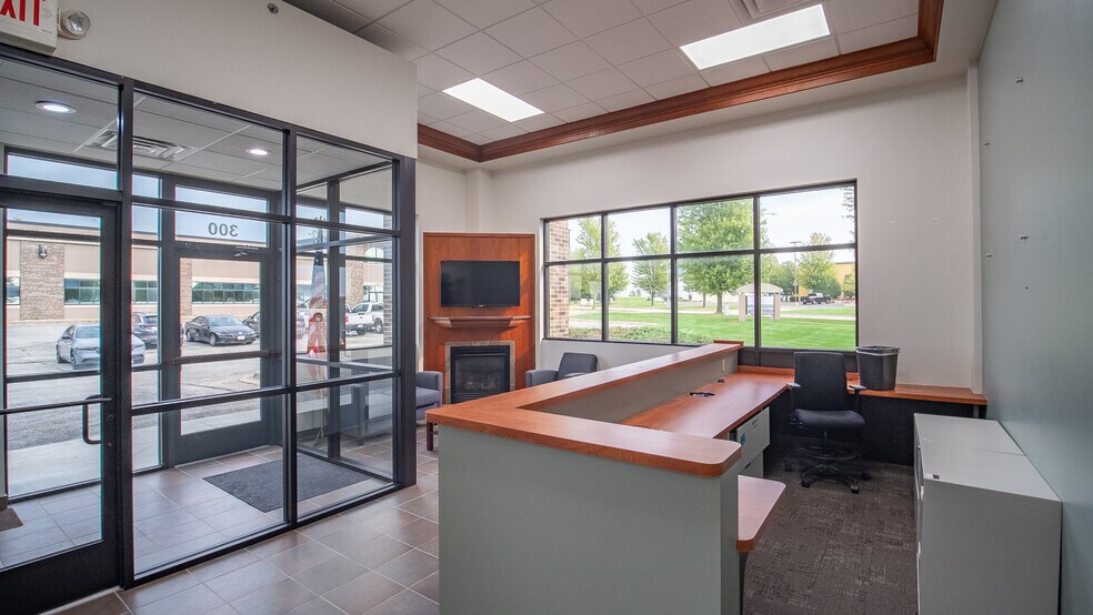 More Photos Of 7389 Airport View Dr SW, Rochester Office For Lease