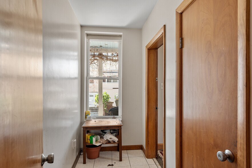 More Photos Of 58 Oliver St, Fitchburg Office Residential For Sale