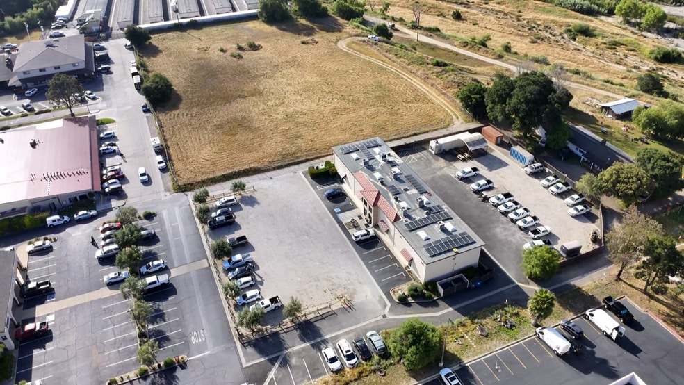 More Photos Of 224 Highway 246, Buellton Office For Lease