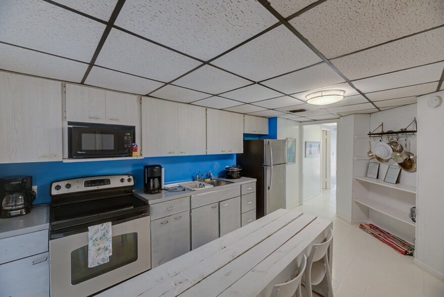 More Photos Of 74560 Overseas Hwy, Islamorada Apartments For Lease