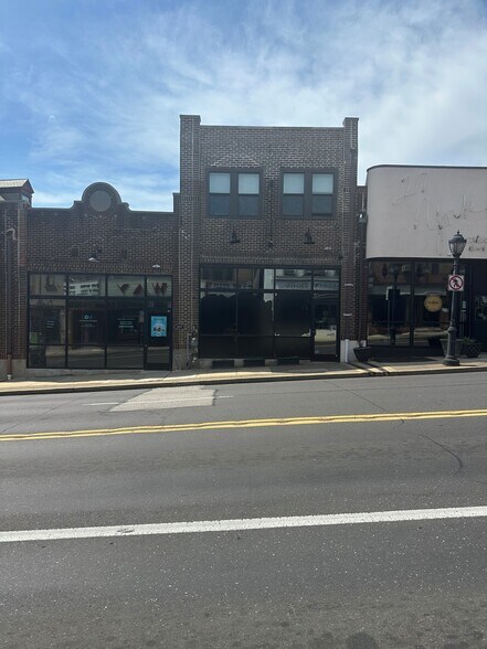 More Photos Of 209 York Rd, Jenkintown Restaurant For Lease