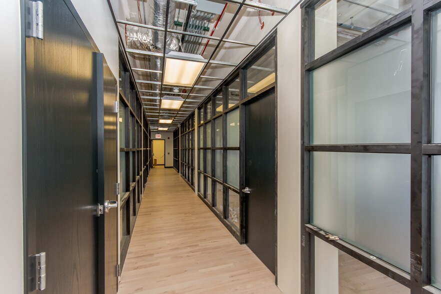 More Photos Of 1732-1734 W Hubbard St, Chicago Loft Creative Space For Lease