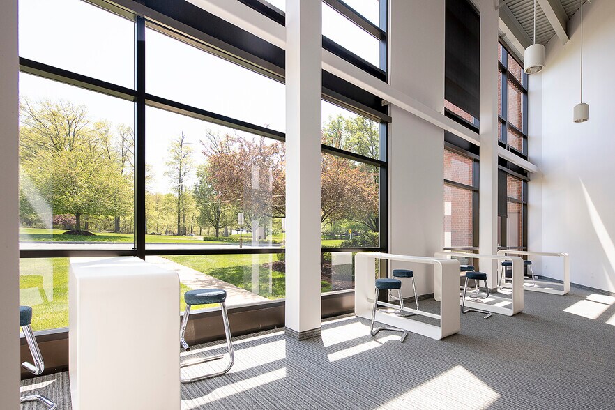 More Photos Of 28500 Clemens Rd, Westlake Office For Lease