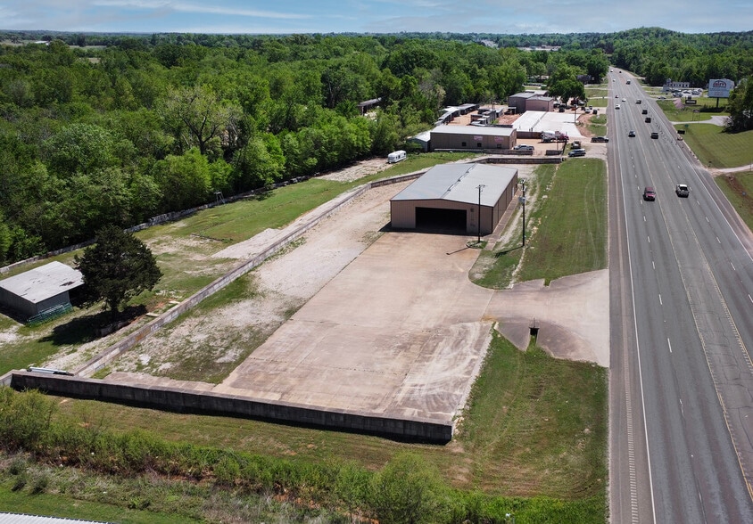 More Photos Of 15503 TX-110, Whitehouse Warehouse For Lease