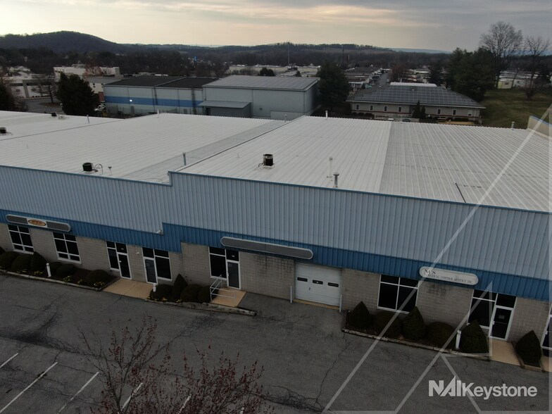 More Photos Of 1114-1124 Commons Blvd, Reading Flex For Sale