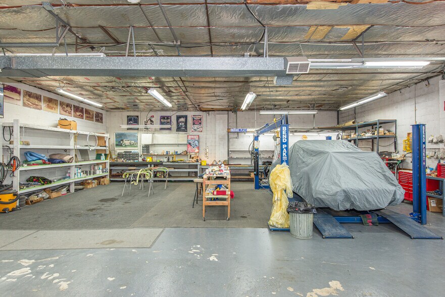 More Photos Of 202 US-46 Rt, Hackettstown Light Manufacturing For Sale