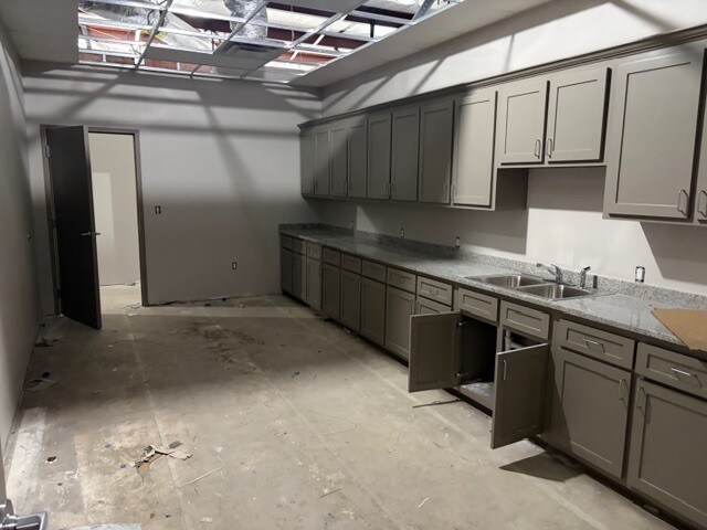 More Photos Of 1534 US-190, Port Allen Industrial For Lease