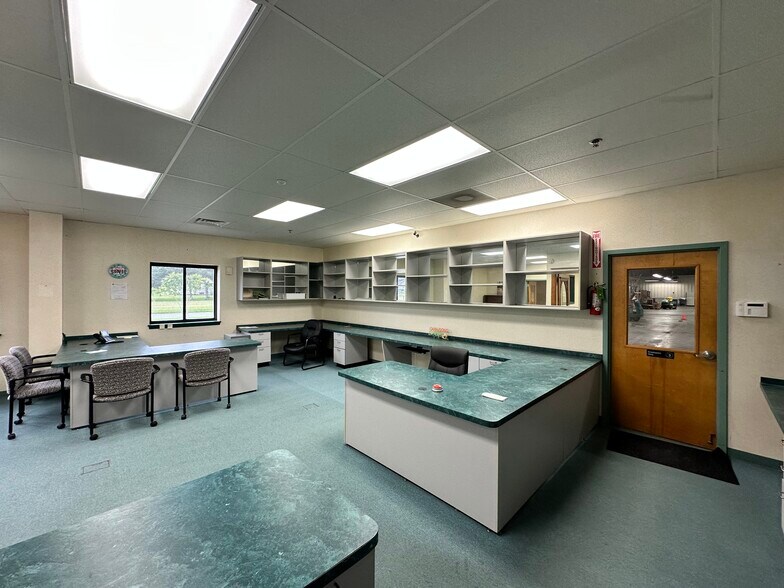 More Photos Of 1980 S West Blvd, Vineland Manufacturing For Lease