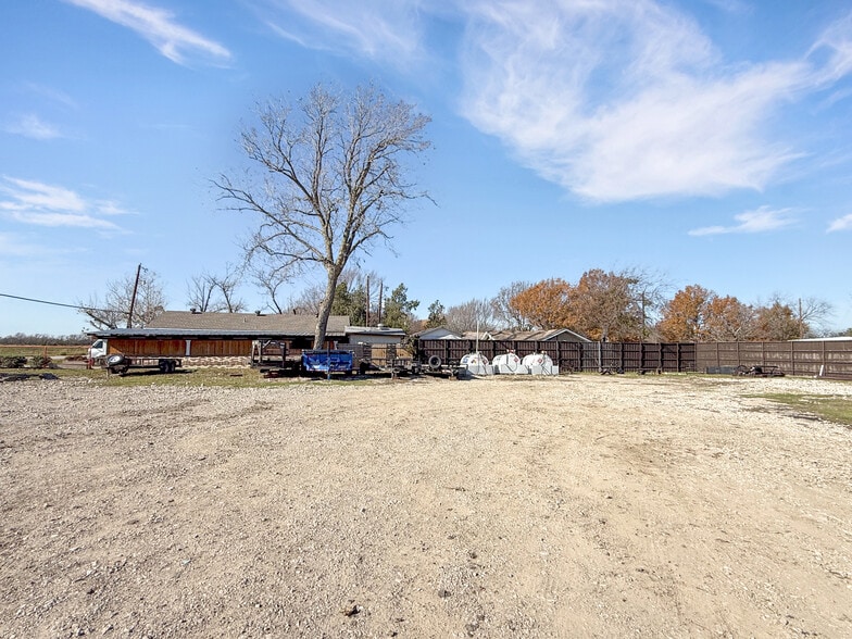 More Photos Of 2915 Skyview Dr, Wylie Service For Sale