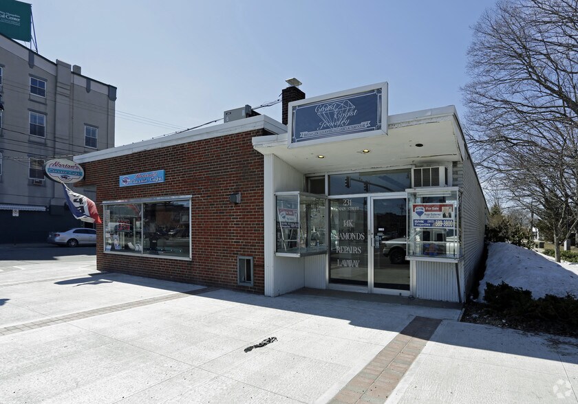 More Photos Of 233 Main St, Nashua Restaurant For Lease