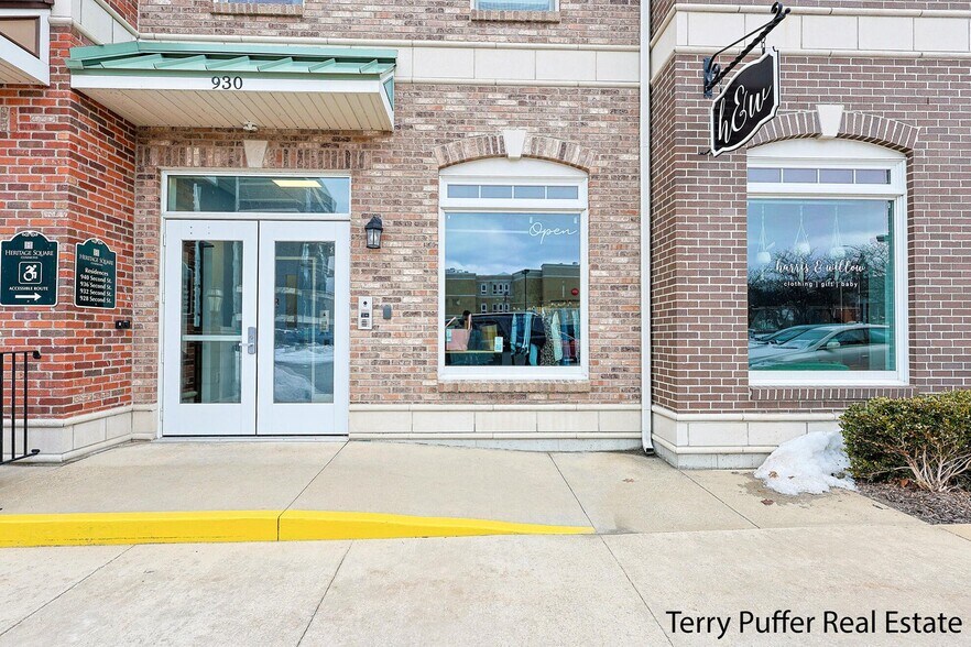 Primary Photo Of 926-930 2nd St, Muskegon Storefront Retail Residential For Lease