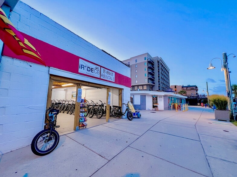 More Photos Of 12 N Pavilion Ave, Carolina Beach Storefront Retail Office For Sale