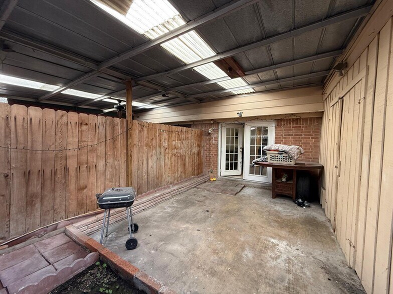 More Photos Of 6109 Fondren Rd, Houston Apartments For Sale