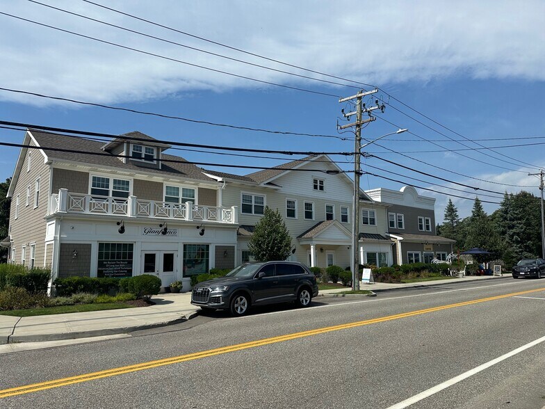 More Photos Of 41 N Phillips Ave, Speonk Apartments For Lease