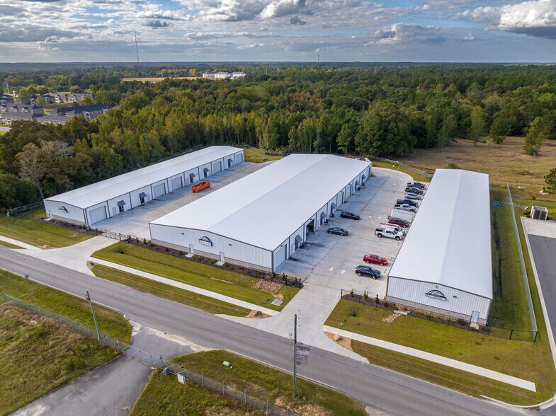 More Photos Of 130 Hunt Rd, Tifton Flex For Lease
