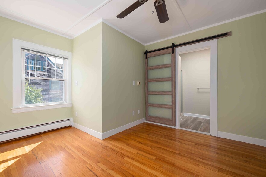 More Photos Of 435 York St, York Office Residential For Sale