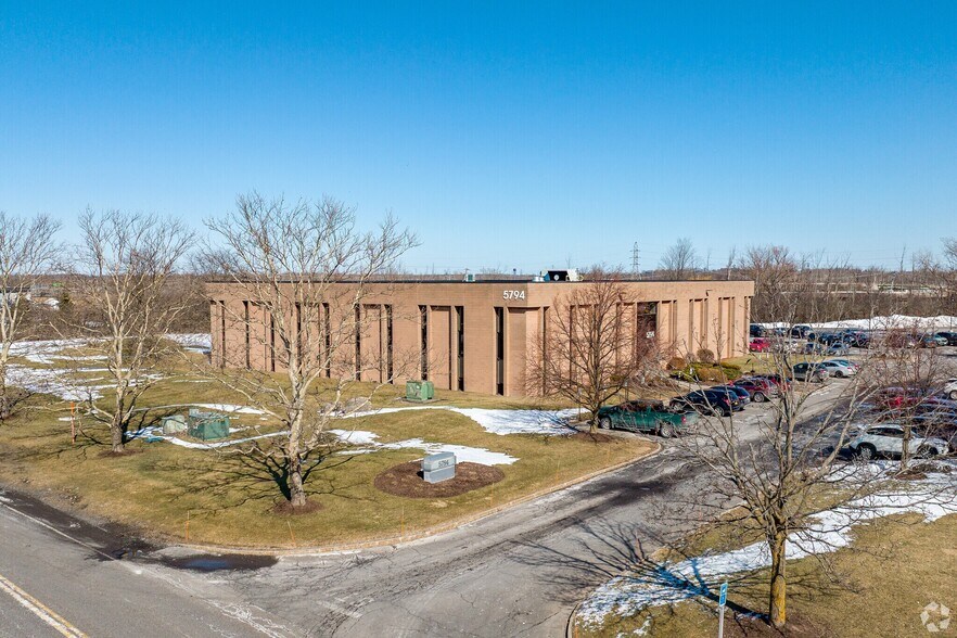 More Photos Of 5794 Widewaters Pky, De Witt Medical For Lease