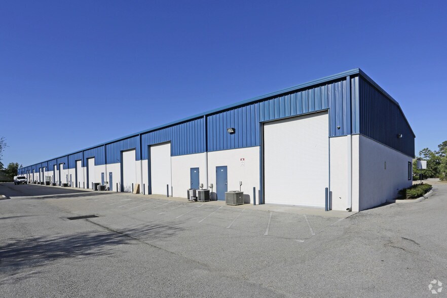 More Photos Of 5103 Lena Rd, Bradenton Light Distribution For Lease