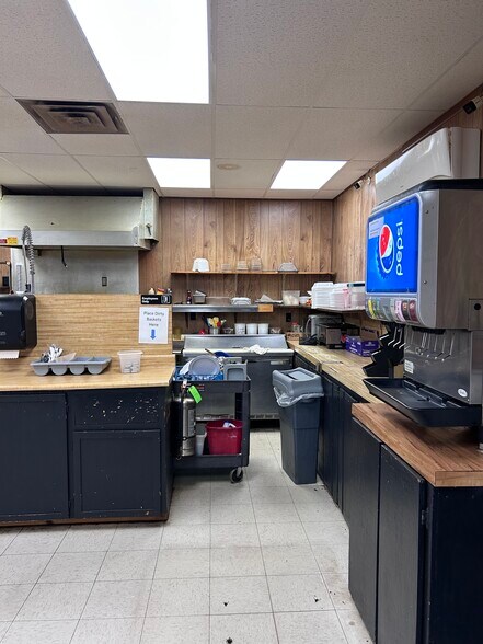 More Photos Of 614 N Central Ave, Billings Storefront For Sale
