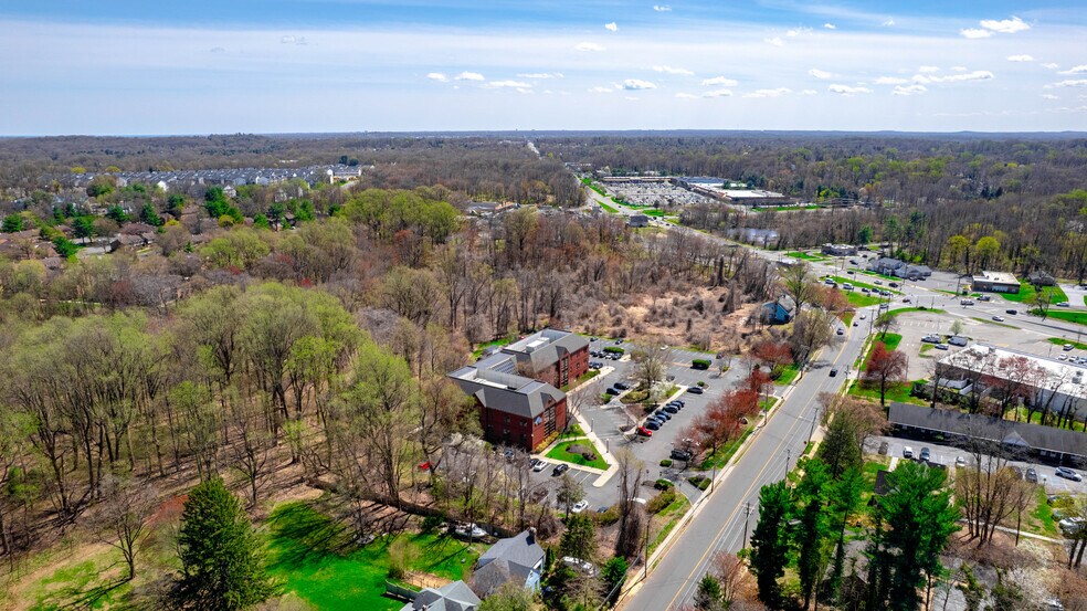 More Photos Of 11 Tindall Rd, Middletown Office For Sale