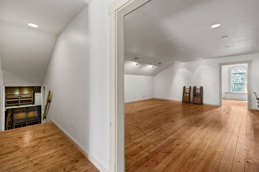 More Photos Of 2802 Conway Wallrose Rd, Baden Lodge Meeting Hall For Sale