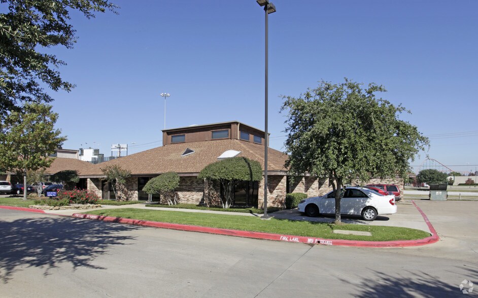 More Photos Of 1903 Stadium Oaks Ct, Arlington Office For Lease