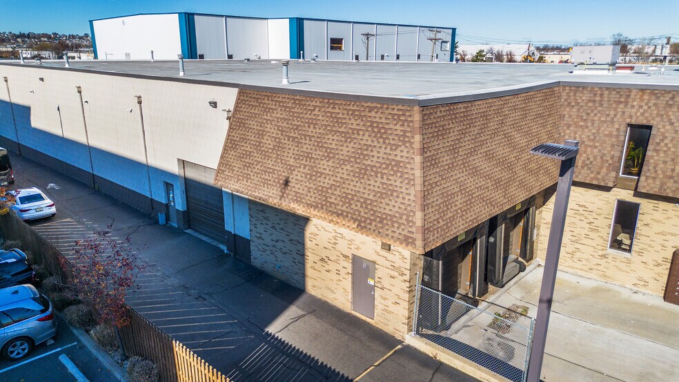More Photos Of 310 Paterson Plank Rd, Carlstadt Manufacturing For Lease