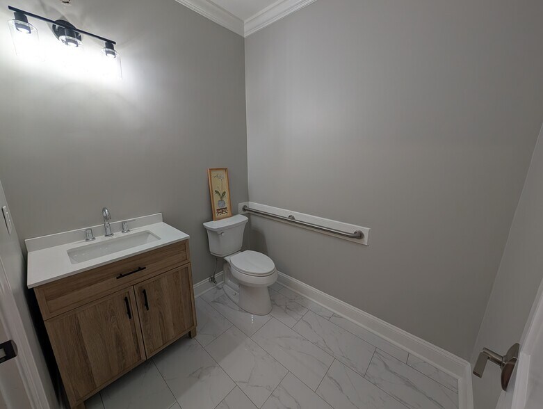 More Photos Of 6512 Six Forks Rd, Raleigh Coworking Space
