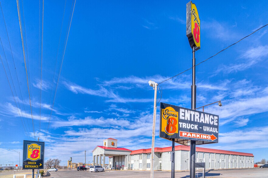 More Photos Of 2801 E Highway 66, Elk City Hotel For Sale
