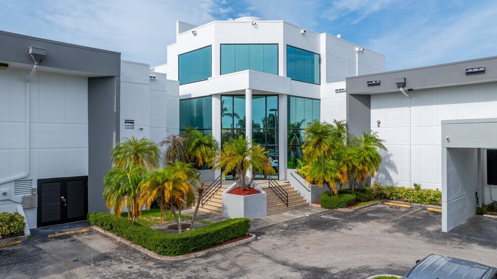 More Photos Of 1800 NW 89th Pl, Miami Refrigeration Cold Storage For Lease