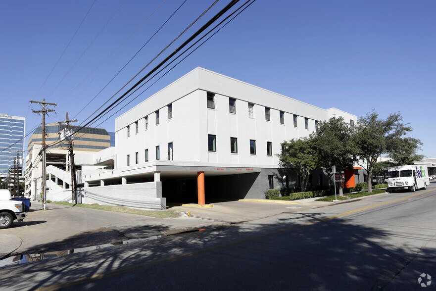 More Photos Of 8215 Westchester Dr, Dallas Medical For Lease