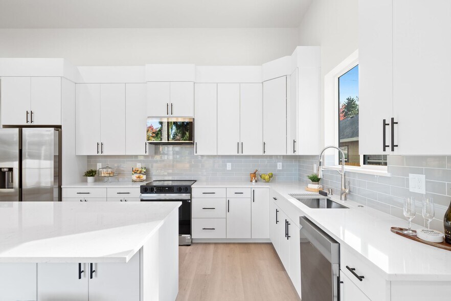 More Photos Of 1801 SE Brookwood Ave, Hillsboro Specialty For Sale