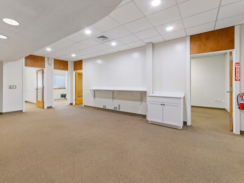 More Photos Of 86 Asheland Ave, Asheville Medical For Lease