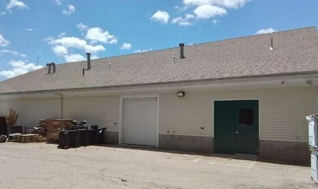 More Photos Of 25 Rockwood Dr, Marshfield Flex For Sale