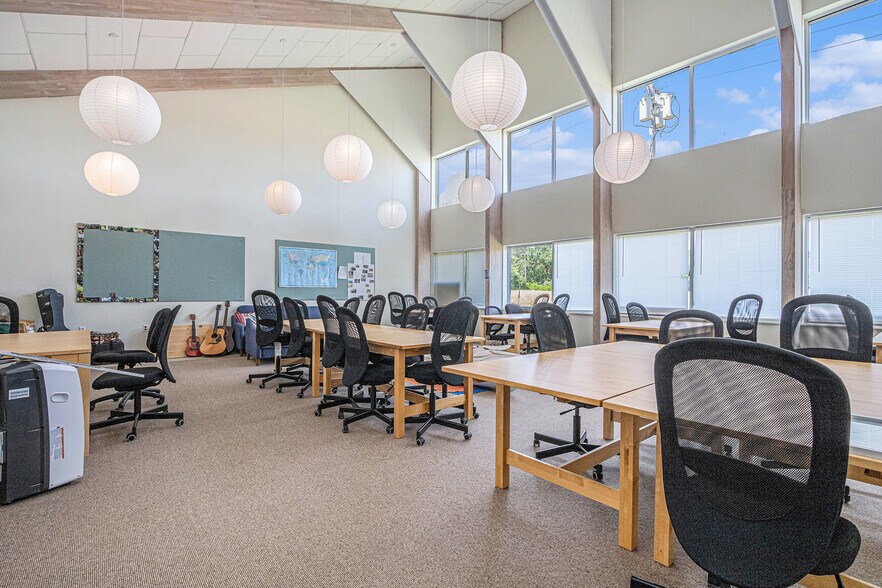 More Photos Of 56968 Dailey Rd, Dowagiac Shelter For Sale