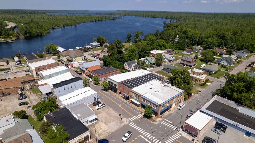 More Photos Of 302 Main St, Columbia Industrial For Sale