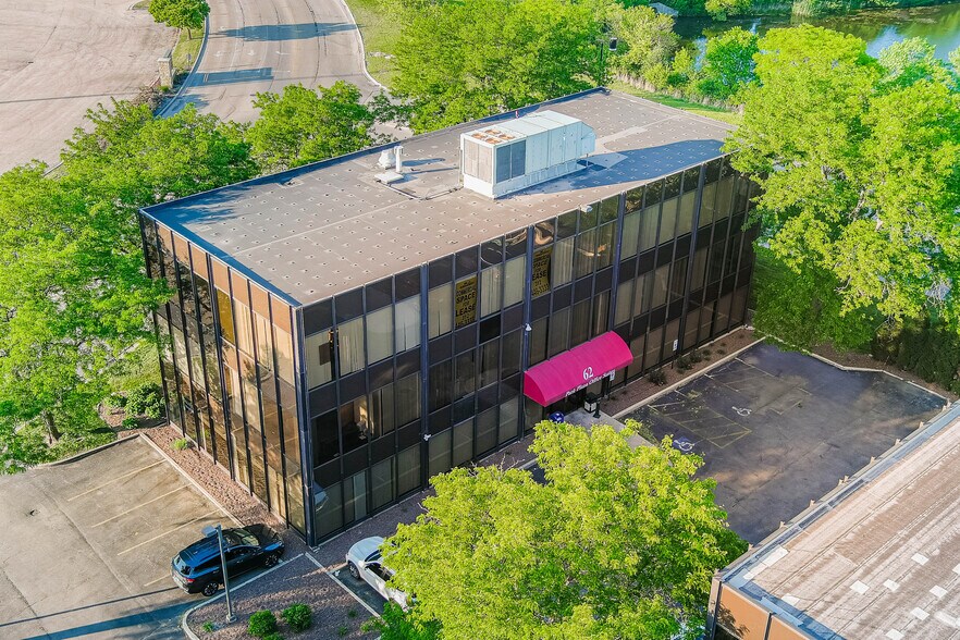More Photos Of 62 Orland Square Dr, Orland Park Office For Sale