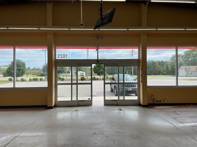 More Photos Of 1823 Virginia Rd, Edenton General Retail For Sale