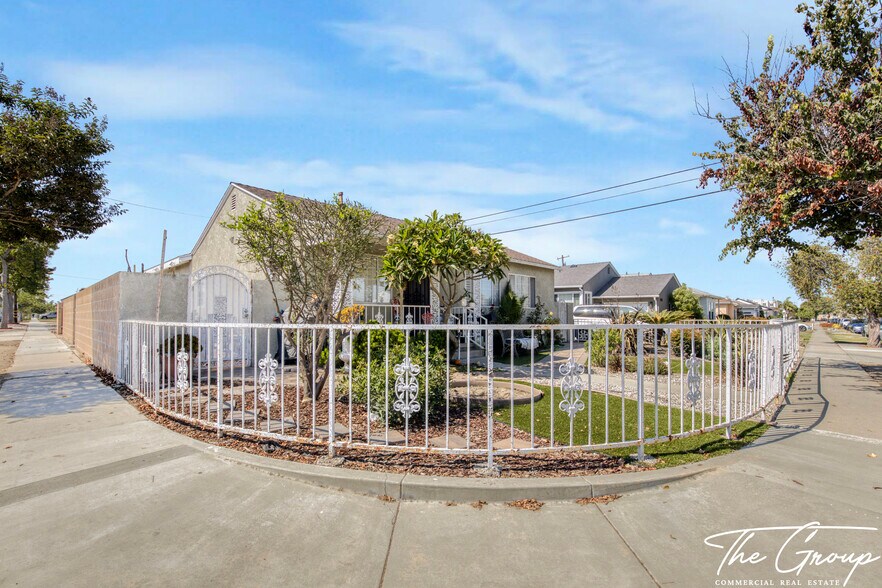 More Photos Of 14623 Roxton Ave, Gardena Multifamily For Sale