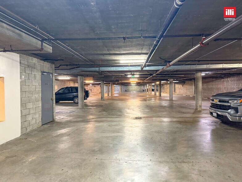 More Photos Of 680 Alosta Ave, Azusa Unknown For Lease