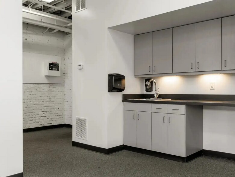 More Photos Of 1234 W Rowan St, Louisville Warehouse For Sale